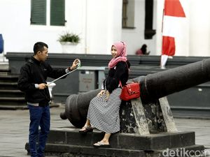 Pilih Mana, Merokok 2 Pak Sehari Atau Liburan?