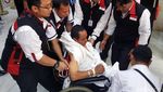 Menggendong Para Tamu Allah