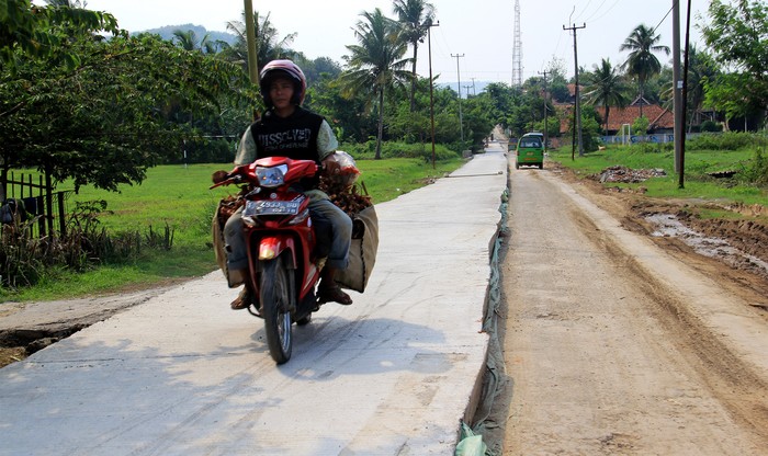 Wajah Jalan Istimewa yang Buat Bupati Dedi Raih Penghargaan dari TNI AD