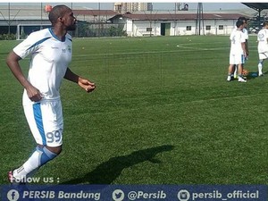 Persib Seleksi Pemain dari Prancis