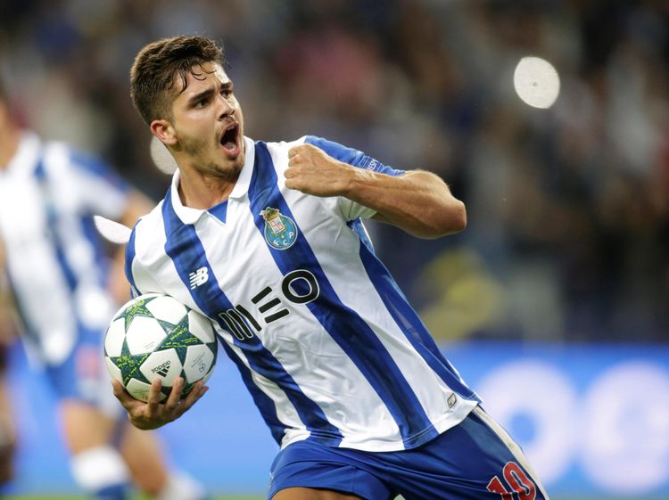 Lumat Roma, Porto ke Fase Grup Liga Champions