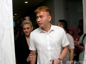 Nggak Mau Kalah dari Agnez Mo, Sang Mantan Juga Pamer Cewek Baru