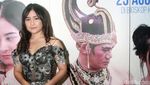 Prilly Latuconsina Tampil Dewasa dengan Gaun Menerawang
