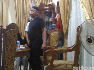 Susi Similikiti Meninggal Dunia, Tukul Masih Melayang