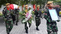 Dalam sambutannya, Gubernur Riau, Andi Rachman, begitu sapaan akrabnya, menyebutkan, atas nama pribadi dan Pemerintah Provinsi Riau, turut berduka cita atas gugurnya Pratu Wahyudi anggota TNI AD dalam menjalankan tugas mulia memadamkan kebakaran lahan di Kabupaten Rokan Hilir (Rohil) di Riau.