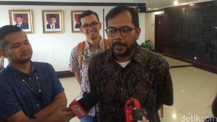 Haris Azhar Temui Wakil Ketua DPD Bahas Testimoni Freddy Budiman