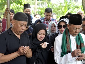 Sosok Susi Similikiti Contoh yang Baik untuk Para Istri