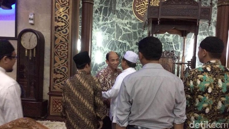 Arcandra Tahar Bertemu Wapres JK di Masjid Sunda  Kelapa 