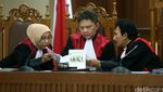 Pejabat MA Divonis 9 Tahun Penjara