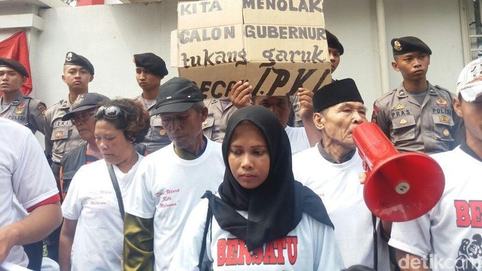 Pendemo Anti Ahok Minta PDIP Ajukan Risma di Pilgub DKI