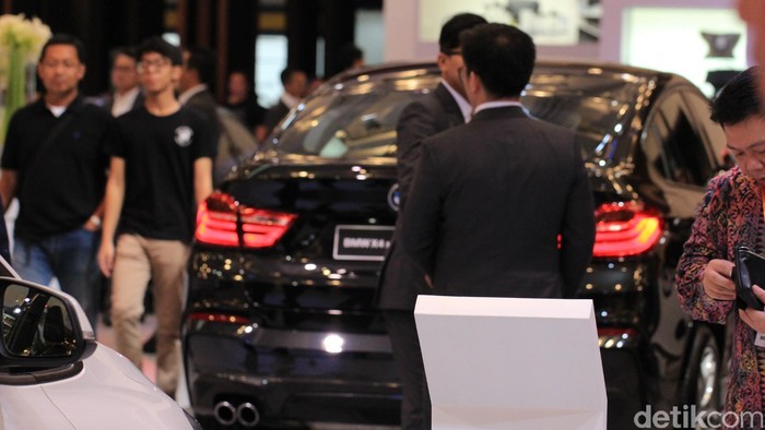 Penjualan Mobil Tahun 2017 Ditaksir Capai 1,1 Juta Unit