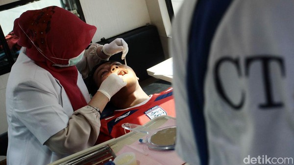 CT Arsa Foundation Gelar Pemeriksaan Gigi Gratis