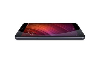 Ponsel ini punya bentangan layar 5,5 inch dengan resolusi 1080p. Foto: miui