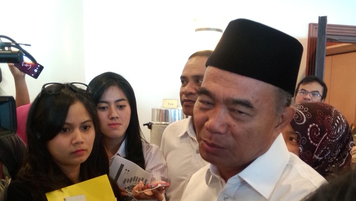 13 Juta KIP Belum Disebar, Mendikbud Minta Mendagri Panggil Kepala Daerah