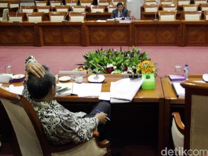 Seleksi Calon Hakim Agung, Ruhut Ungkit Tertundanya 10 Eksekusi Mati