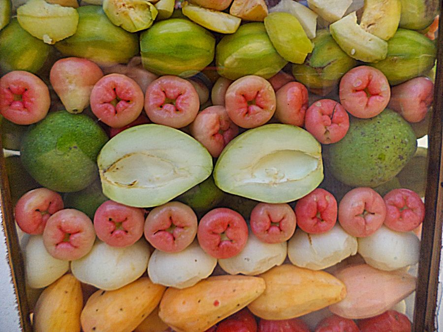 Rujak Bebeg Olahan Buah Tumbuk yang Manis Pedas dan Rujak Bebeg Olahan Buah Tumbuk yang Manis Pedas dan