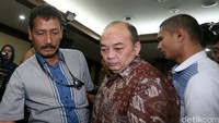 Hal ini diberikan karena tindak pidana Andri tak hanya korupsi namun juga melakukan tindak gratifikasi.