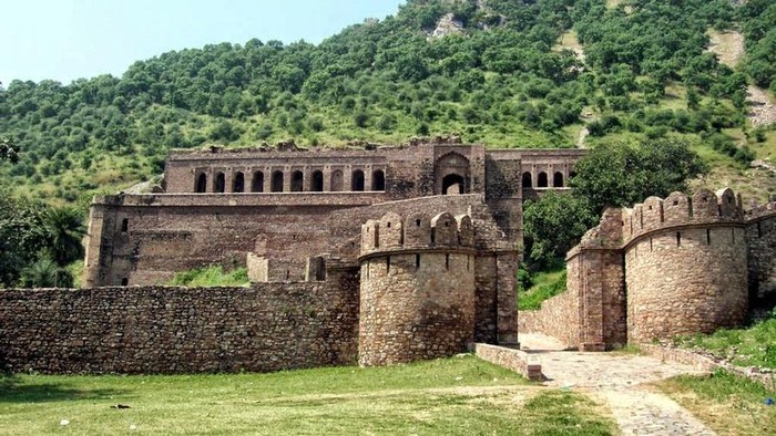 Benteng Bhangarh, dipercaya sebagai tempat paling berhantu di India