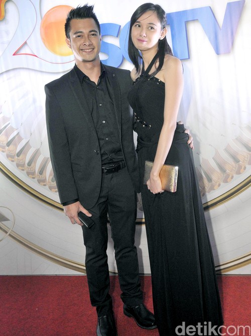 Eza Gionino bersama sang pacar, Meiza Aulia