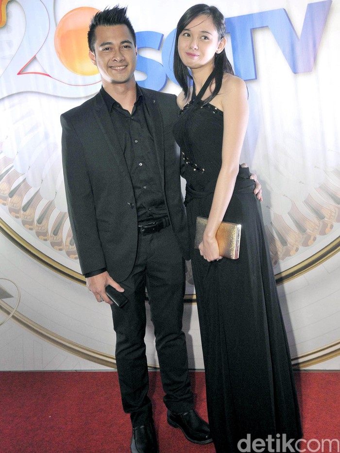 Eza Gionino bersama sang pacar, Meiza Aulia