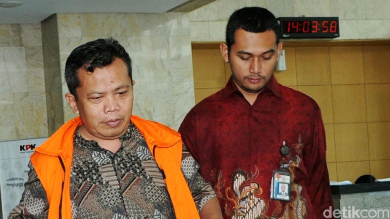 KPK Yakini 2 Hakim PN Jakpus Turut Serta Terima Suap SGD 28 Ribu KPK Yakini 2 Hakim PN Jakpus Turut Serta Terima Suap SGD 28 Ribu