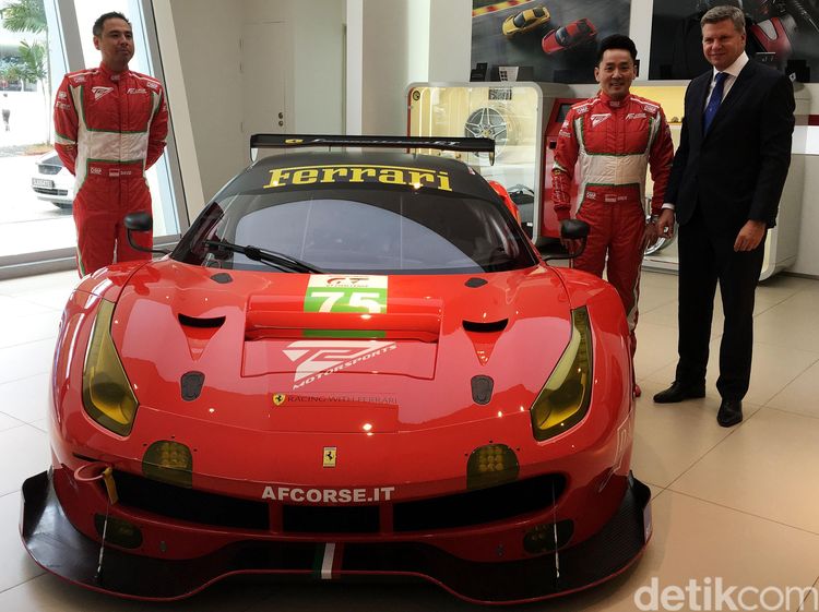 Ferrari Kenalkan Tim Balap GT3