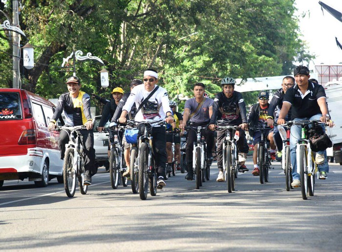  Sepeda  Santai  Perwakilan 10 Negara Awali Puncak Perayaan 