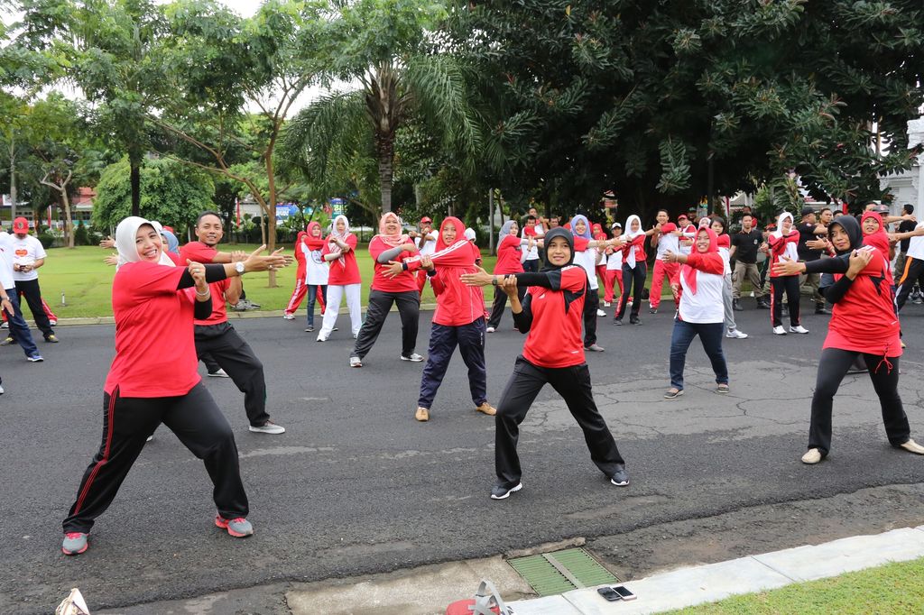 46 Koleksi Hantu Egrang Gratis