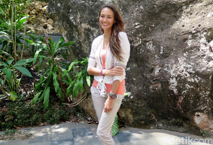 Nadine Chandrawinata Kesentil Isu Cerita Labuan Hati