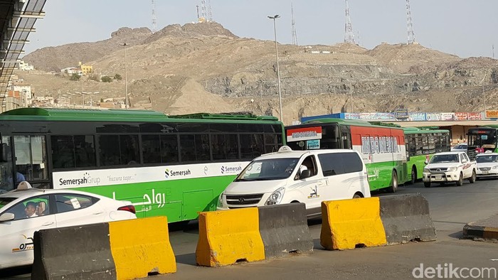 Rawan Kecelakaan, Hati-hati dan Gunakan Underpass Saat Menyeberang di Makkah