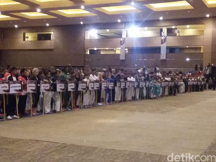 Wapres JK Buka Kejuaraan Karate Dunia di Jakarta