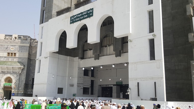 Bab Malik Abdul Aziz Pintu  Utama  Masjidil  Haram  Mulai Dibuka