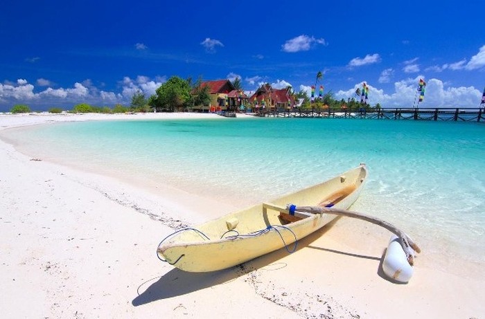 Indahnya Pesona Pulau Takabonerate