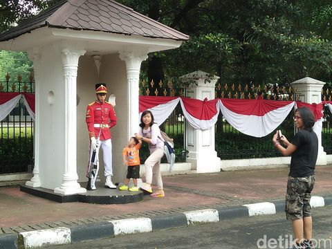 gambar monyet di Istana