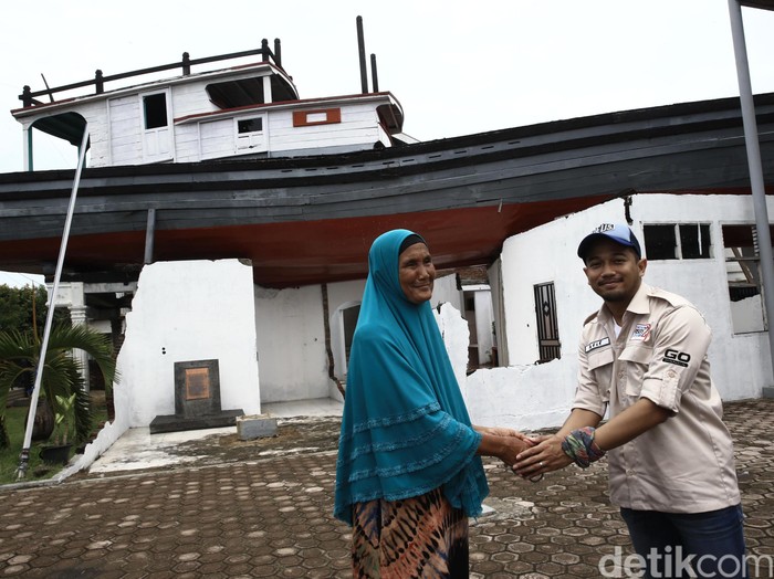 Kisah Nenek Bundiah Selamat dari Tsunami Aceh dengan Menaiki Kapal di Atas Rumah