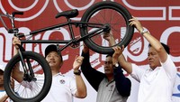Event ini tidak hanya diikuti oleh kalangan muda, tapi juga orang tua dan anak-anak.