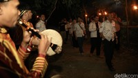 Risers dan tim Datsun tiba di Desa Gampong Dayah Tanoh, Aceh, Sabtu (27/8/2016) malam.