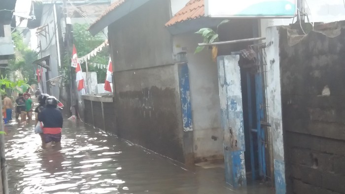 Banjir di Petogogan Belum Surut, Sejumlah Warga Masih Mengungsi