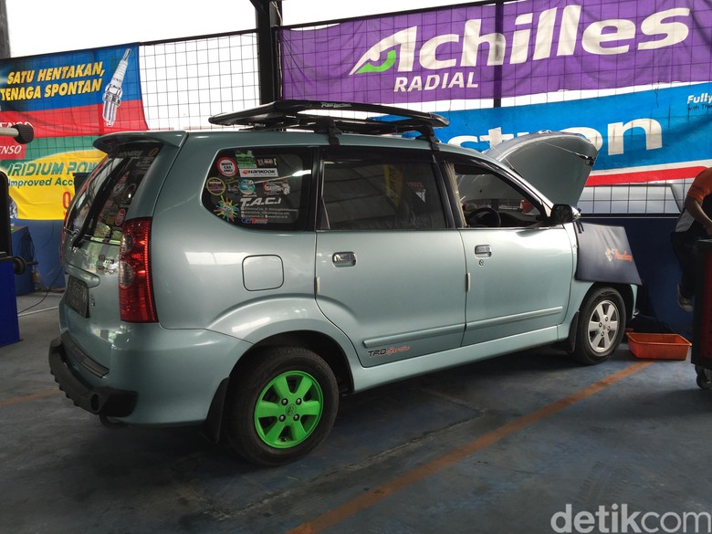 Bengkel Pebee Garage Bengkel Pebee Garage di kawasan BSD, Serpong
