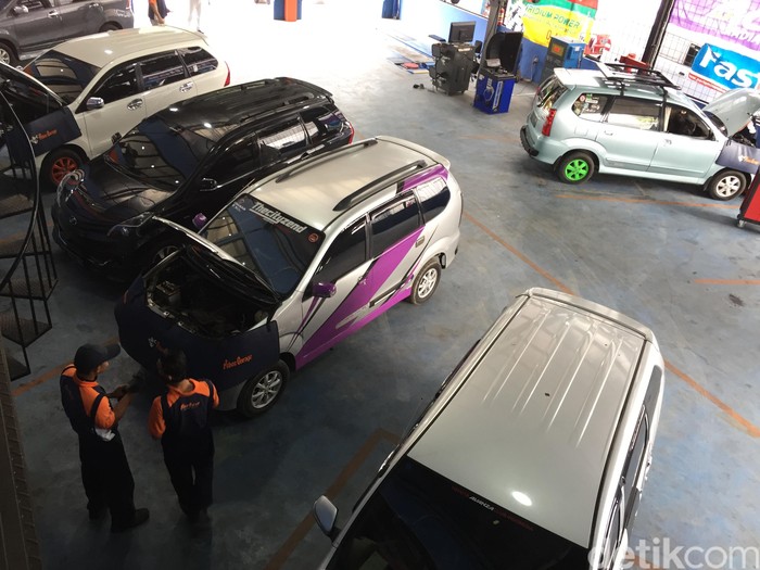 Bengkel Pebee Garage di kawasan BSD, Serpong