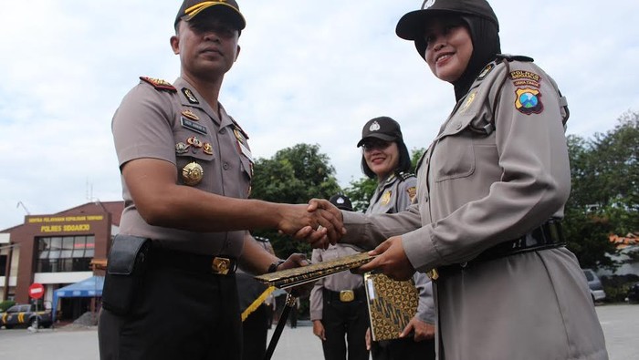 Polres Sidoarjo Perketat Penjagaan Gereja di Wilayahnya Pasca Bom Bunuh Diri di Medan