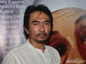 Polisi Geledah Rumah Gatot Brajamusti: Disita 30 Jarum Suntik dan Sabu