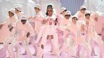 Rihanna Buka MTV VMA 2016 dengan Hits Medley