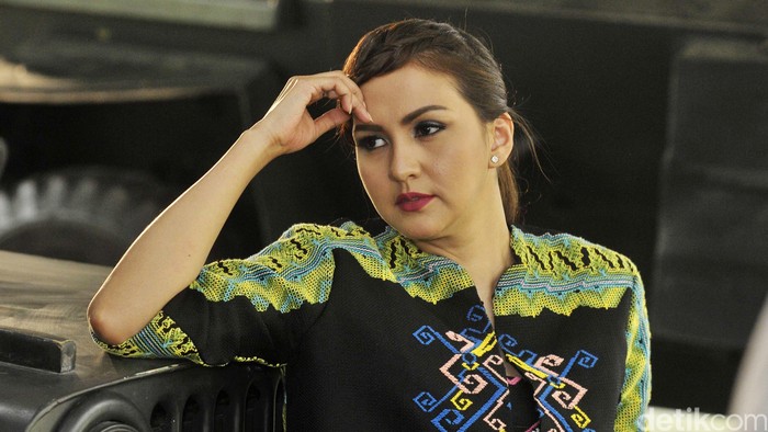Donna Agnesia Donna Agnesia