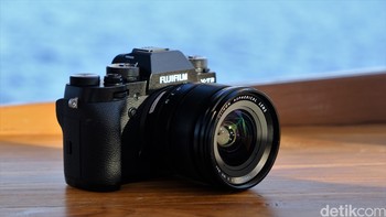 Dari segi jeroan, X-T2 menggunakan sensor serupa dengan X-Pro 2, yaitu X-Trans CMOS III APS-C dengan resolusi 24,3 megapixel. Foto: detikINET - Anggoro Suryo Jati