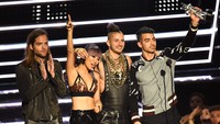 DNCE yang langsung meraih kepopuleran di awal debutnya mendapatkan penghargaan Best New Artist. Michael Loccisano/Getty Images/detikFoto.