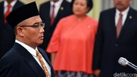 Hasyim akan menjabat sebagai komisioner KPU RI hingga sisa masa jabatan tahun 2017.