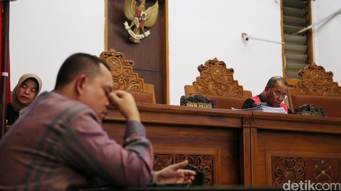 Lawan KPK, Kakak Saipul Jamil Telan Pil Pahit
