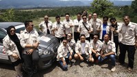 Lembah ini selain letaknya yang unik, juga dikelilingi pemandangam alam yang indah dengan pegunungan di sekitarnya yaitu Seulawah Dara (wanita) dan Seulawah Agam (laki), serta pohon-pohon tinggi menjulang yang menambah sisi keasriannya.