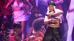 Rihanna Buka MTV VMA 2016 dengan Hits Medley